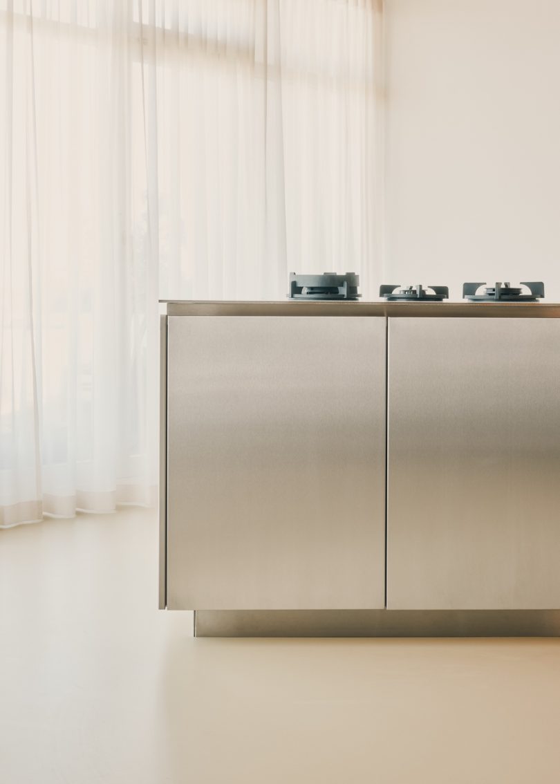 Christopher Sitzler Architekt设计的极简公寓041BÖT