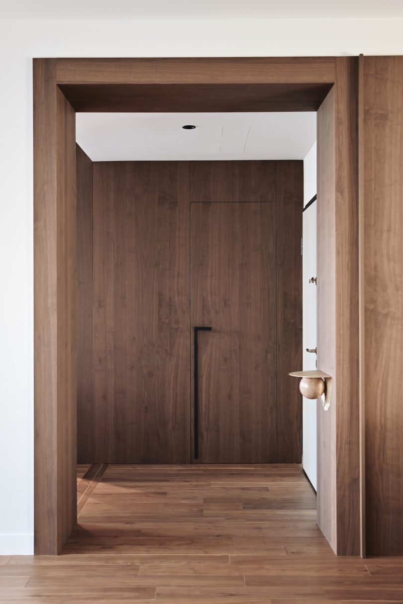 Robert-Eugen Dumitru Studio设计的极简住宅BDV