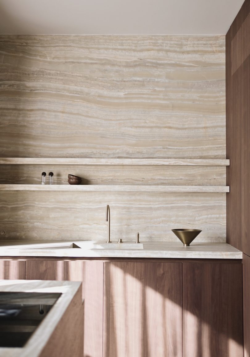 Robert-Eugen Dumitru Studio设计的极简住宅BDV