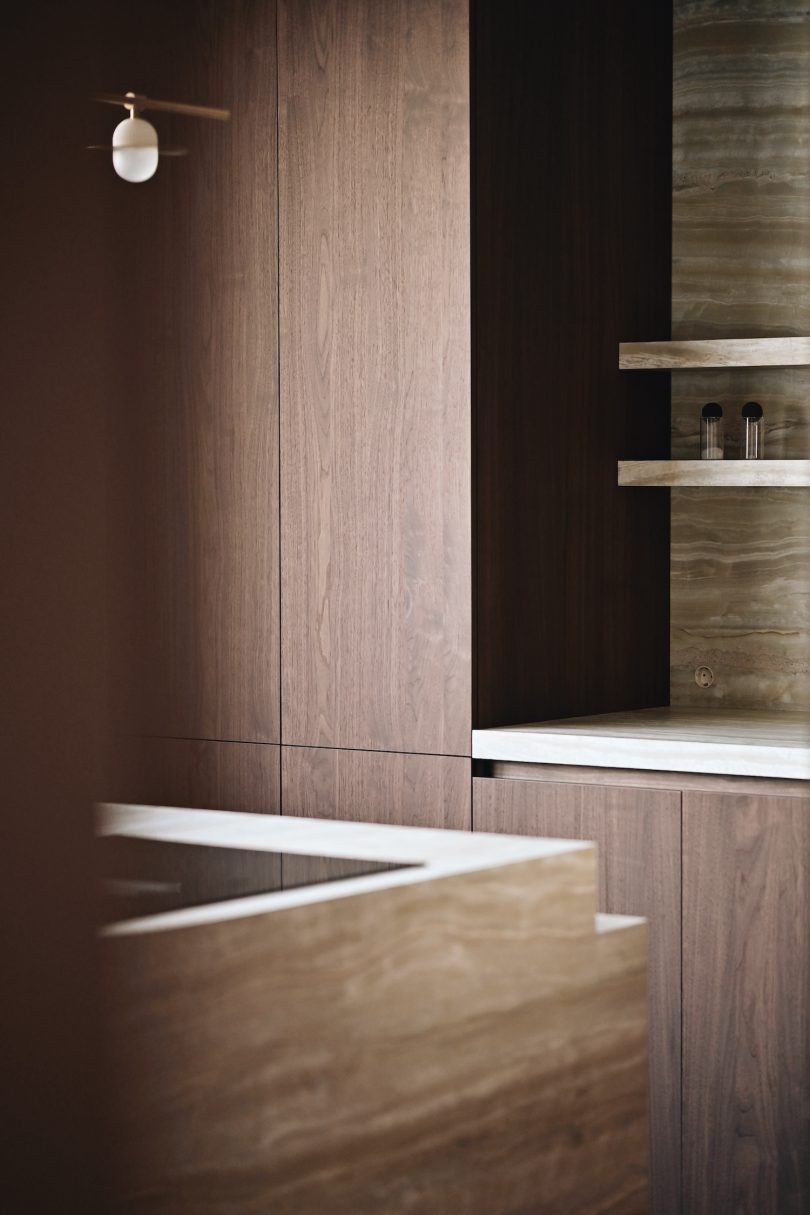 Robert-Eugen Dumitru Studio设计的极简住宅BDV