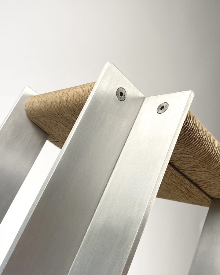 Lucas Cambier设计的简主义风格凳子L4 Stool