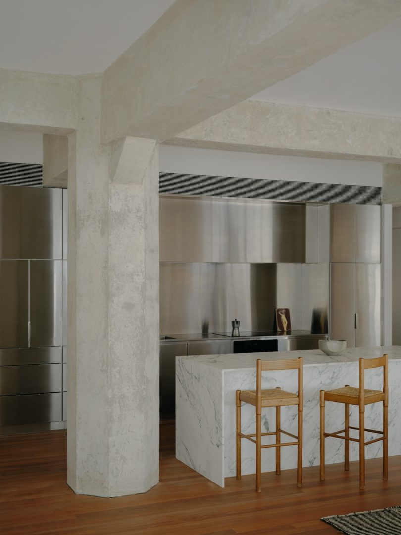 Oliver Du Puy设计的极简主义公寓Loft Residence