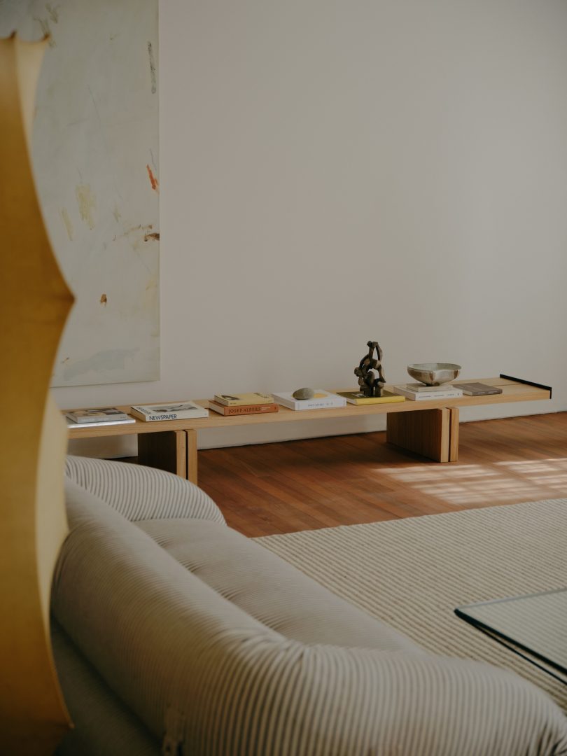 Oliver Du Puy设计的极简主义公寓Loft Residence