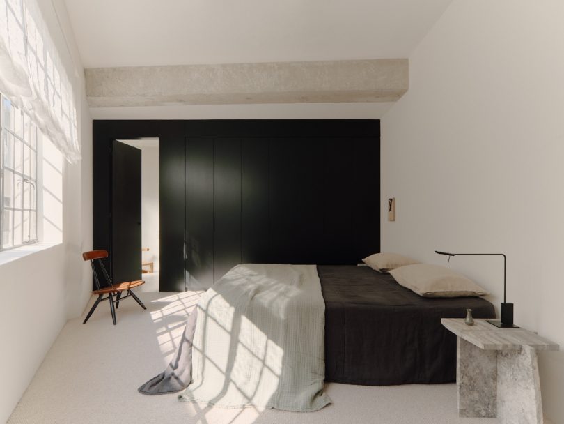 Oliver Du Puy设计的极简主义公寓Loft Residence