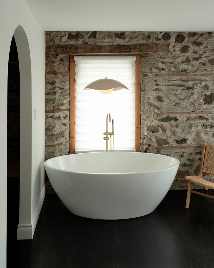 加拿大照明品牌:Luminaire Authentik设计的极简灯具Pivoine