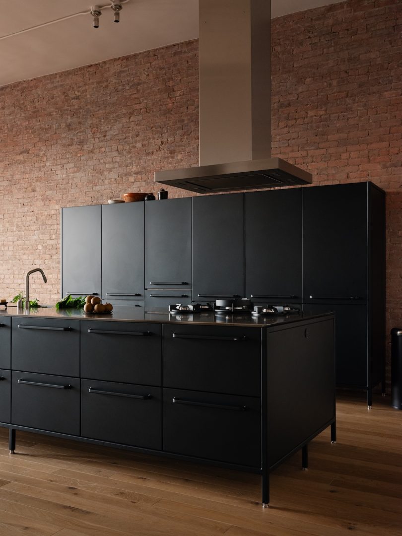 MV-LLC设计的极简主义公寓Mercer Street Residence