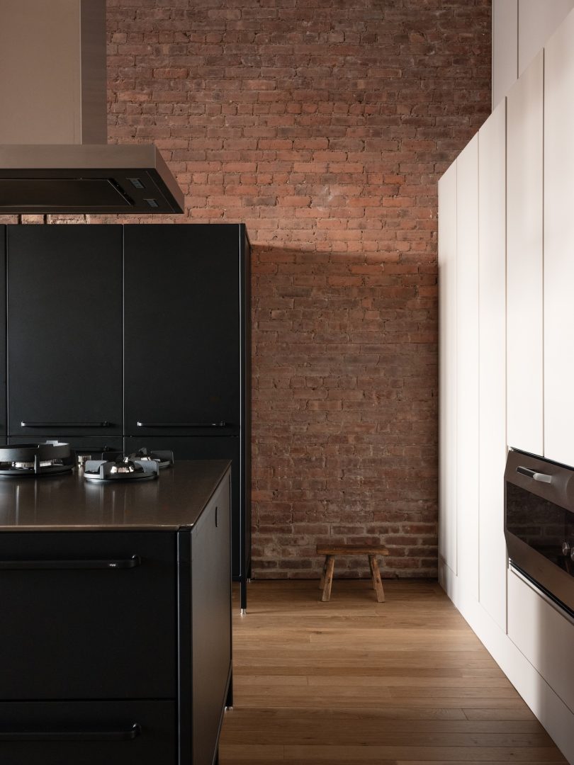 MV-LLC设计的极简主义公寓Mercer Street Residence