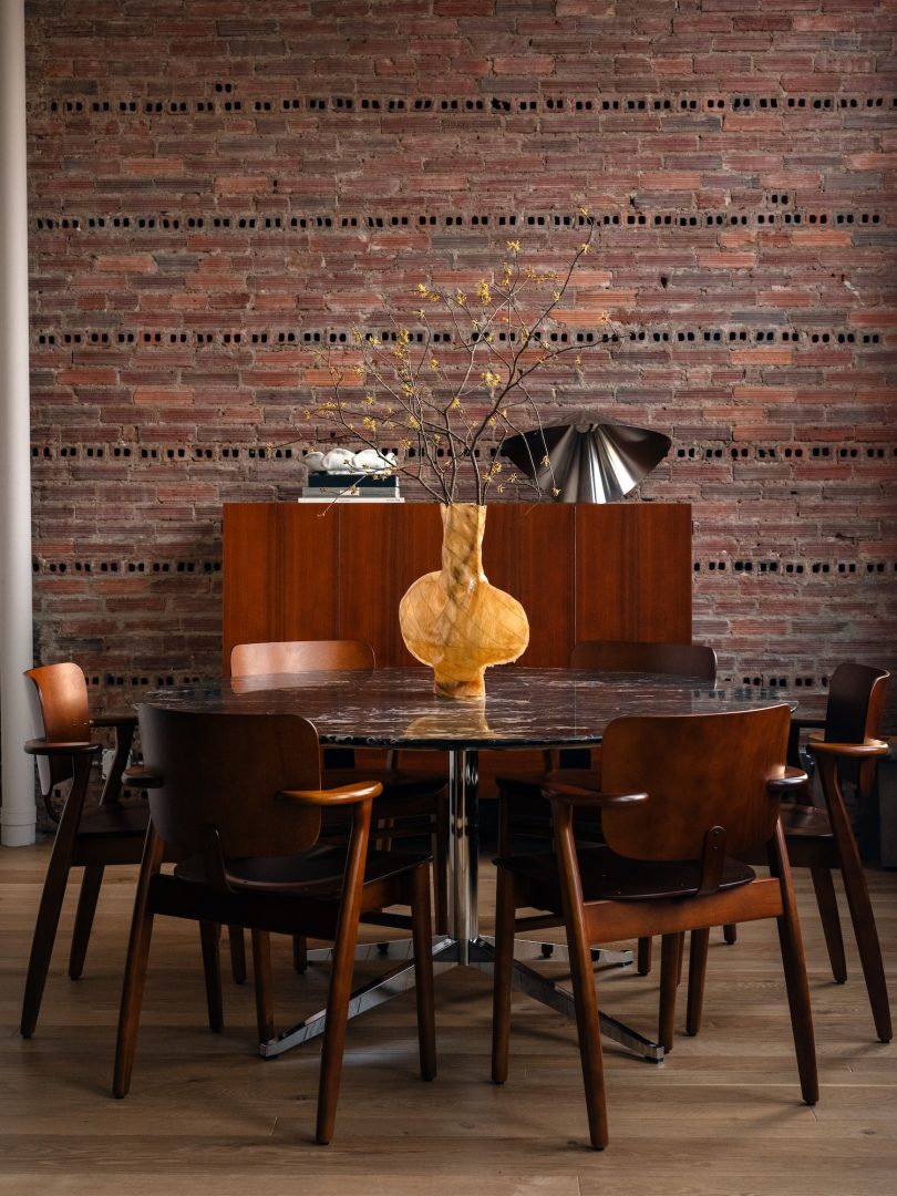 MV-LLC设计的极简主义公寓Mercer Street Residence