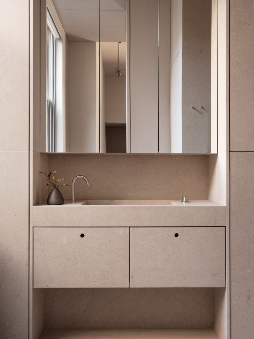 MV-LLC设计的极简主义公寓Mercer Street Residence