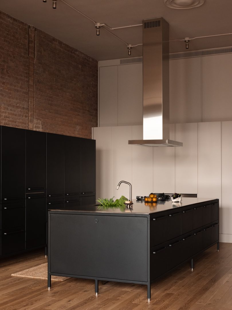 MV-LLC设计的极简主义公寓Mercer Street Residence