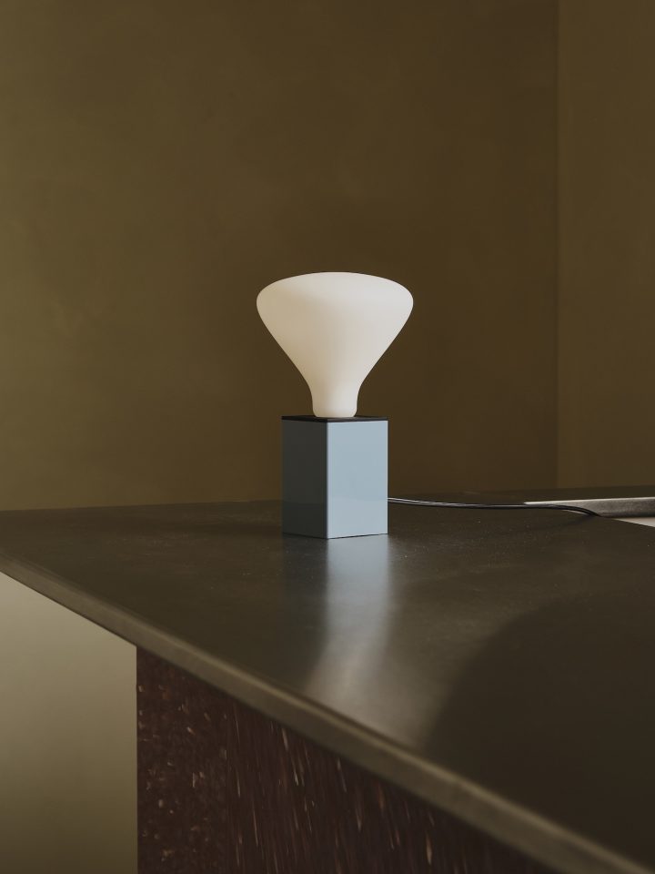 由Octavio Asensio设计的极简主义灯具Muta Lamps