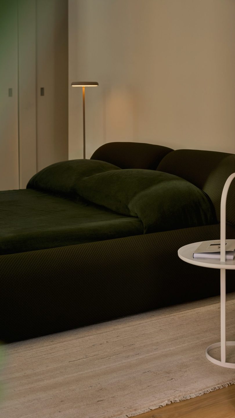 由SO-IL设计的极简主义顶层公寓Nine Chapel