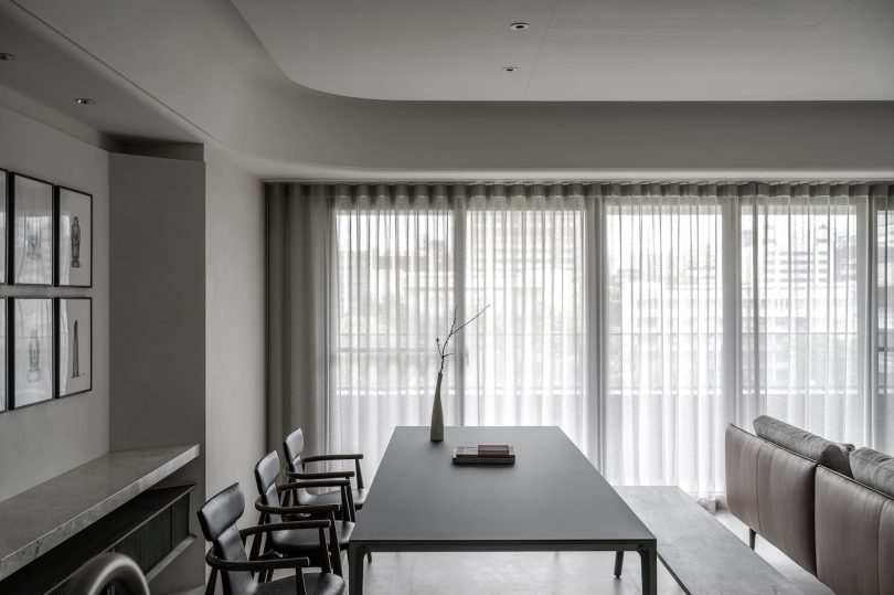 Behind Design设计的极简主义公寓Plain Apartment