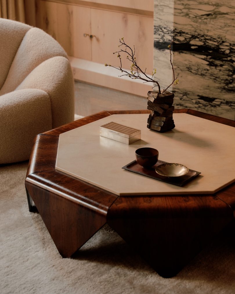 由Rob Johansen设计的极简主义公寓Upper East Side