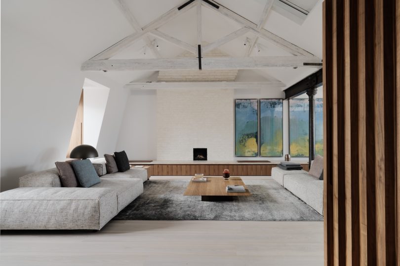 Carmody Groarke设计的极简公寓Covent Garden Penthouse