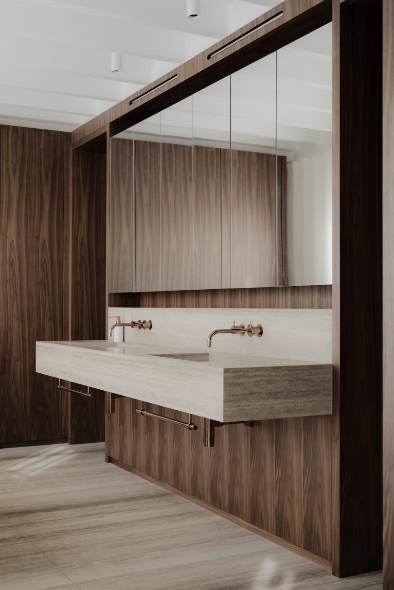 Carmody Groarke设计的极简公寓Covent Garden Penthouse
