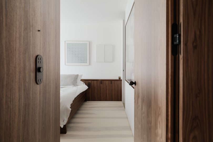 Carmody Groarke设计的极简公寓Covent Garden Penthouse