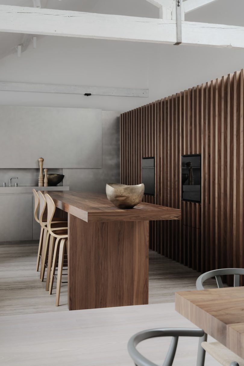 Carmody Groarke设计的极简公寓Covent Garden Penthouse