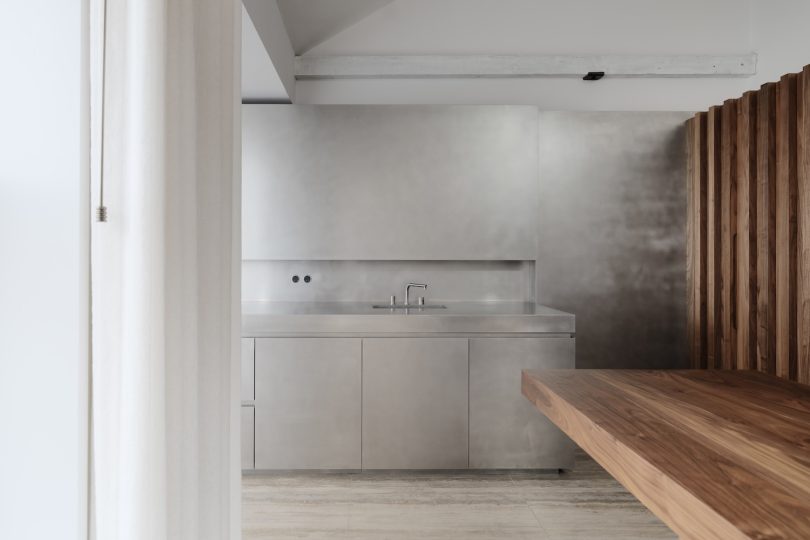 Carmody Groarke设计的极简公寓Covent Garden Penthouse