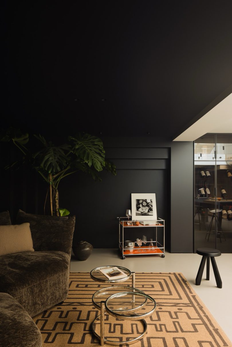 由Jijia Space设计的极简主义别墅Habitat Atelier