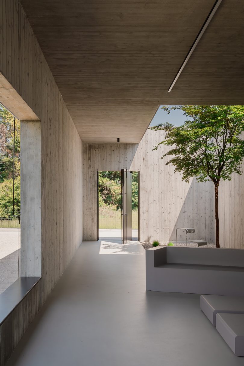 MIDE architetti设计的极简住宅House with Internal View