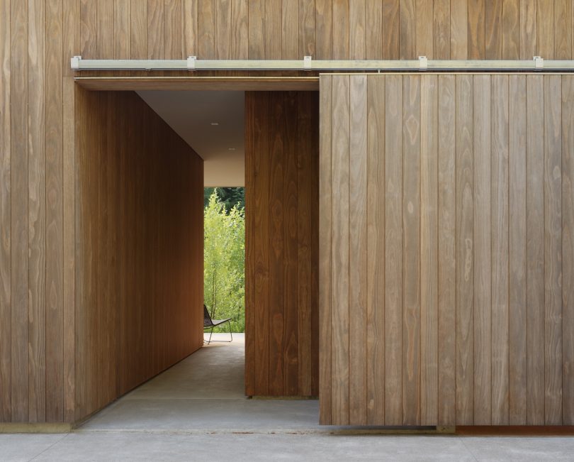 Heliotrope Architects设计的极简住宅Interurban Residence