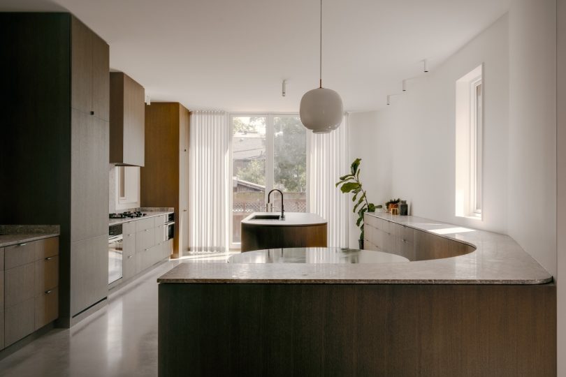 由Studio VAARO设计的极简主义住宅Rathnelly House