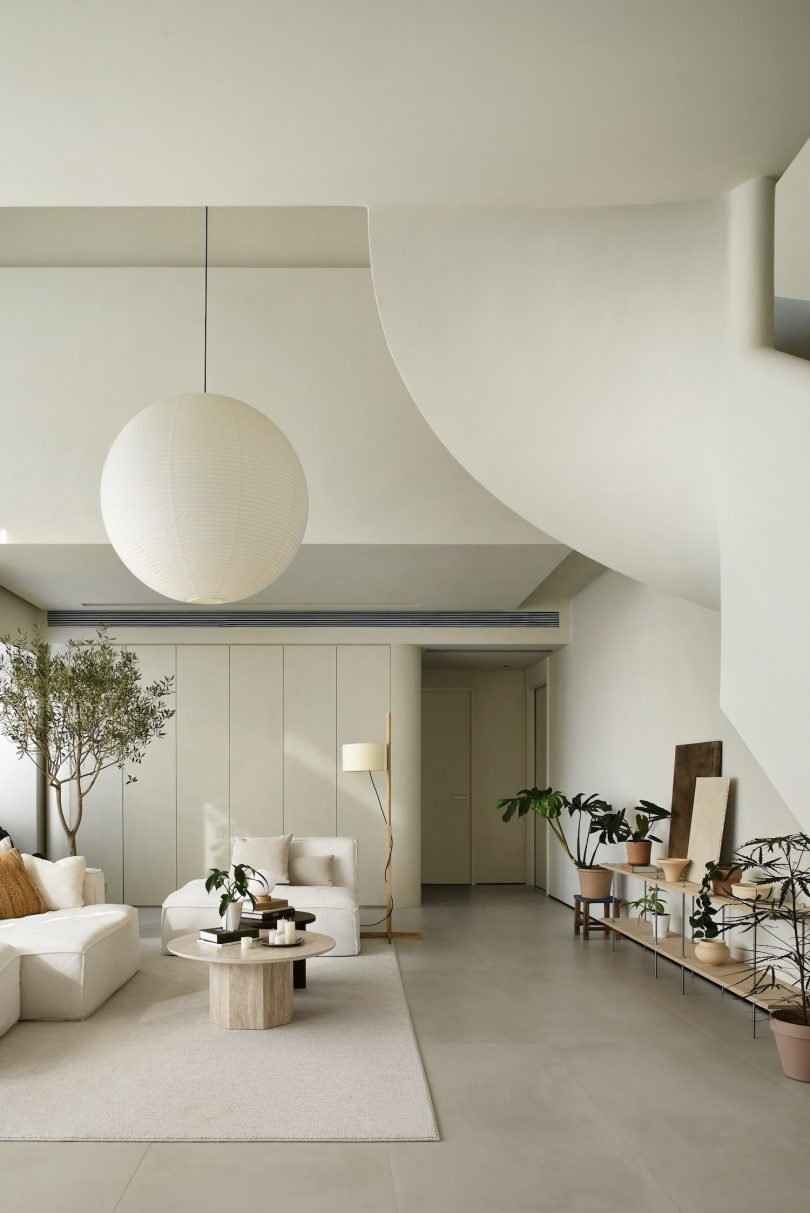 Chen Zhichao Design设计的极简主义住宅Soft Light