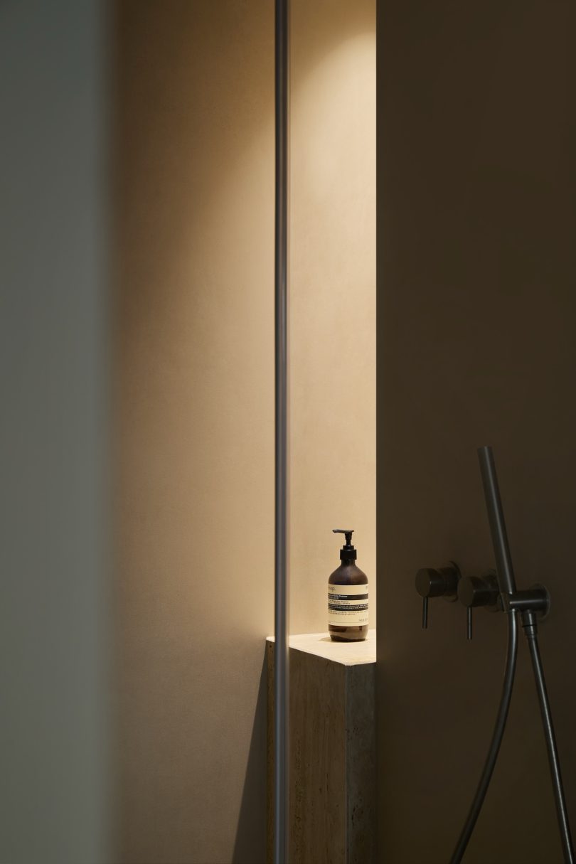 Chen Zhichao Design设计的极简主义住宅Soft Light