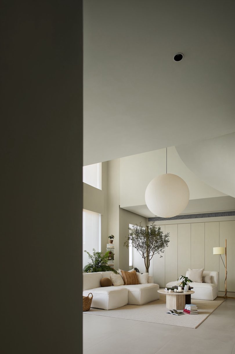 Chen Zhichao Design设计的极简主义住宅Soft Light