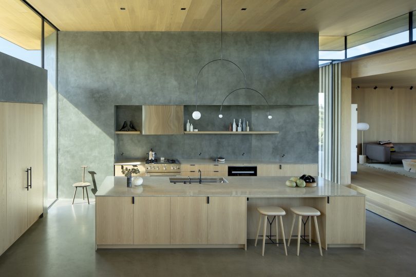 由Hacker设计的极简主义住宅Tetherow Overlook House