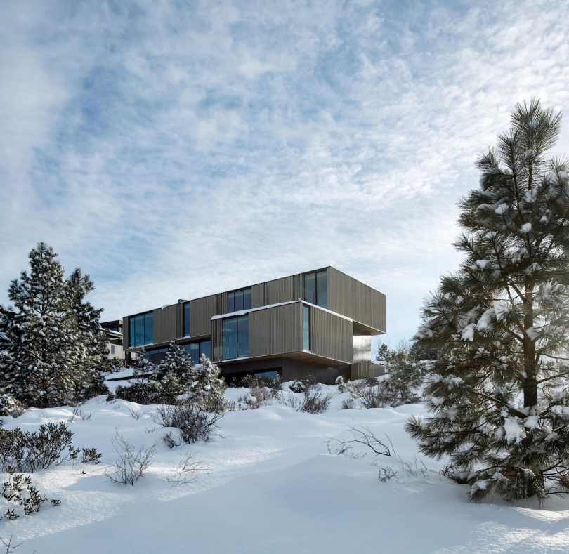 由Hacker设计的极简主义住宅Tetherow Overlook House