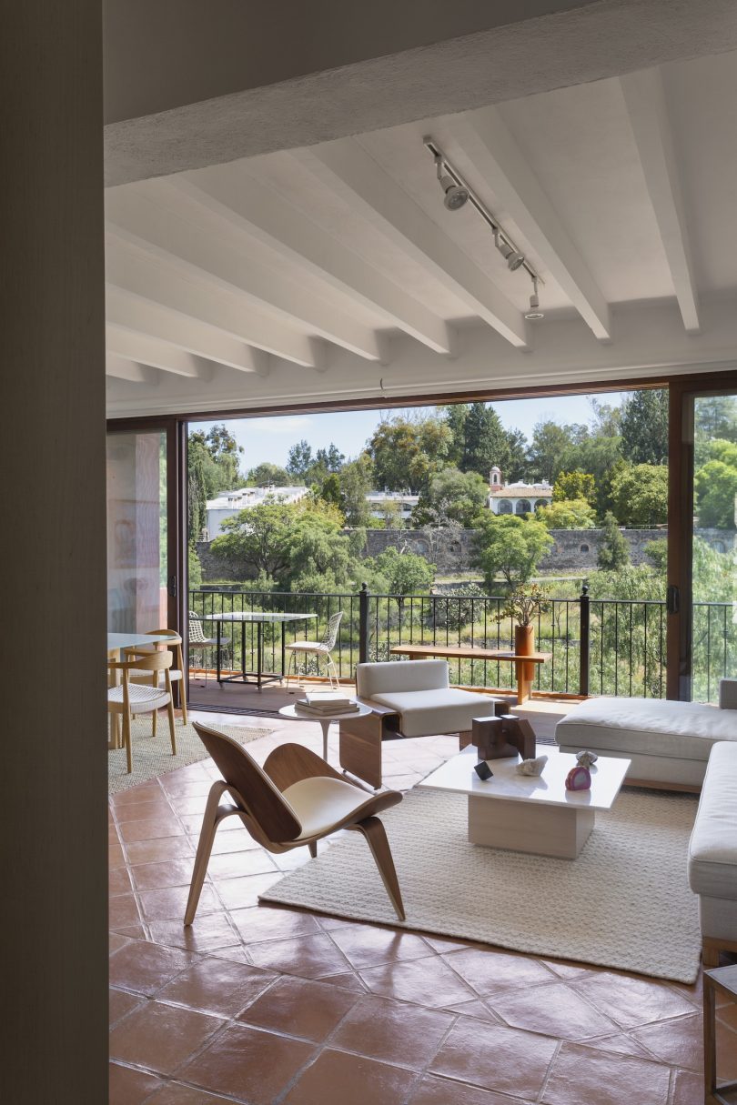 OW Arquitectos设计的极简主义公寓Barranco Apartment