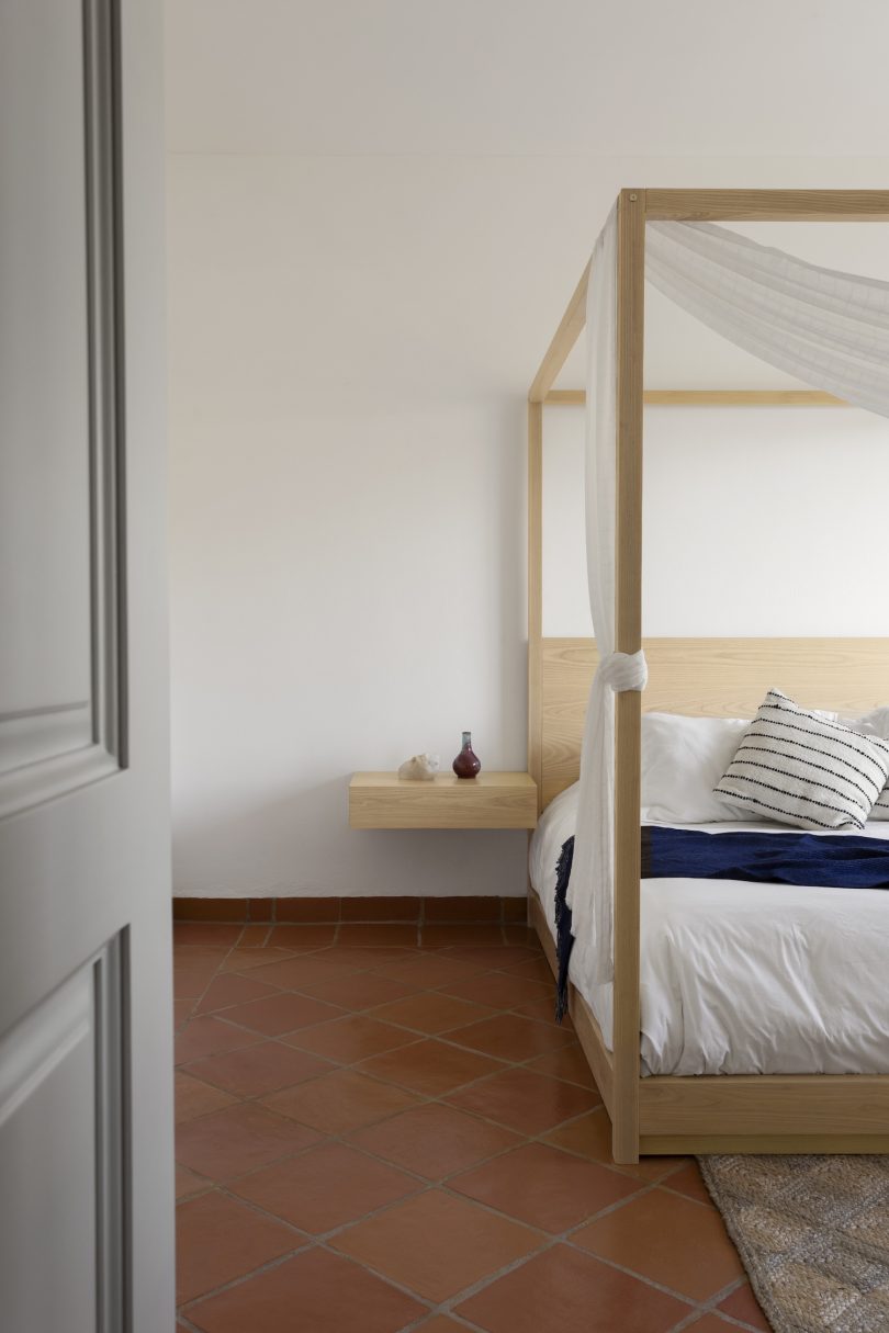 OW Arquitectos设计的极简主义公寓Barranco Apartment