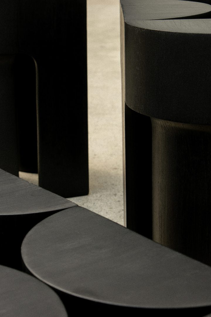 由Estefanía Agudelo设计的极简主义边桌En.torno