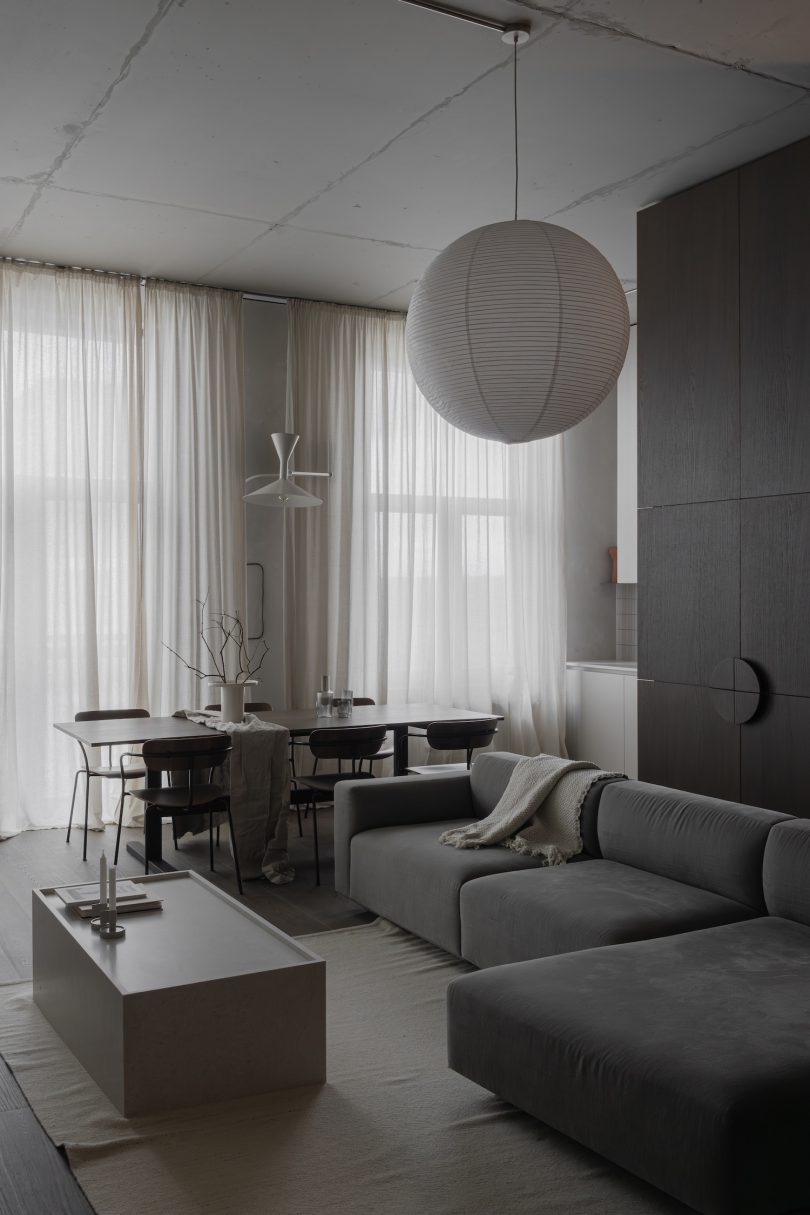 Sasha Hamolin设计的极简主义公寓MM|VV apartment