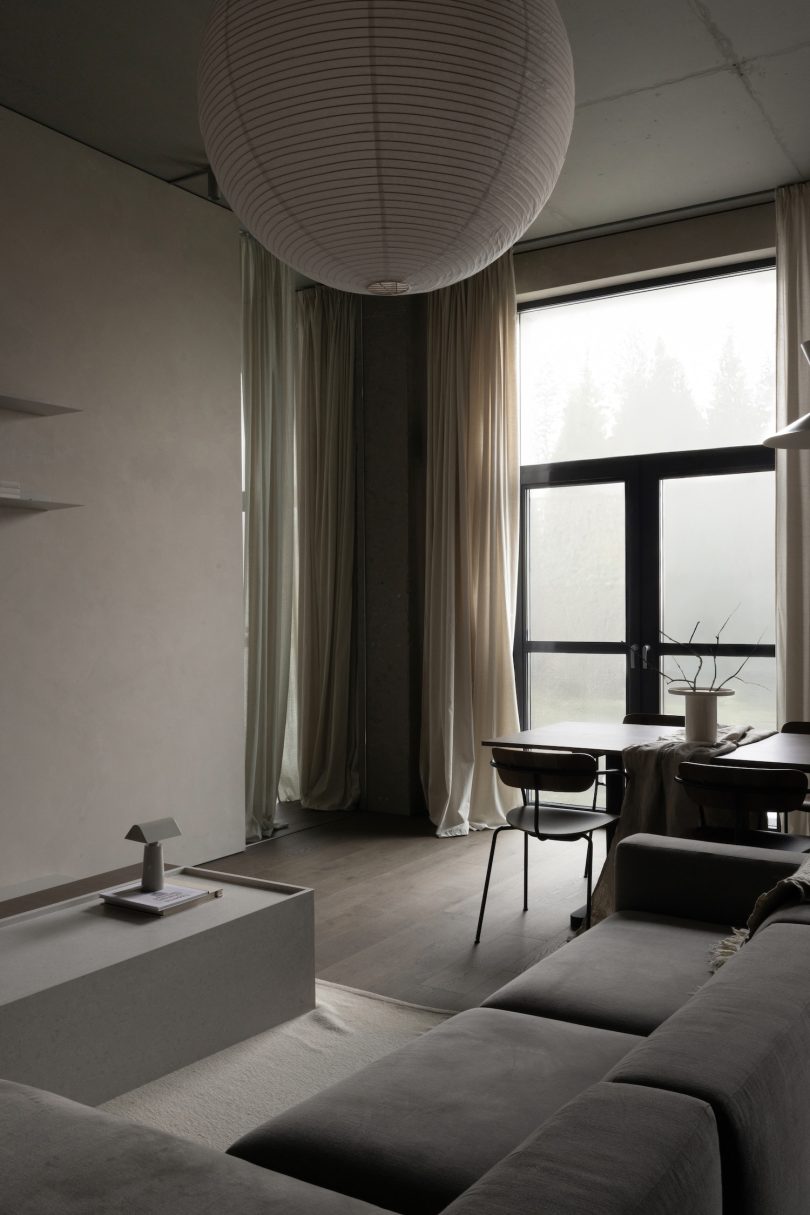 Sasha Hamolin设计的极简主义公寓MM|VV apartment