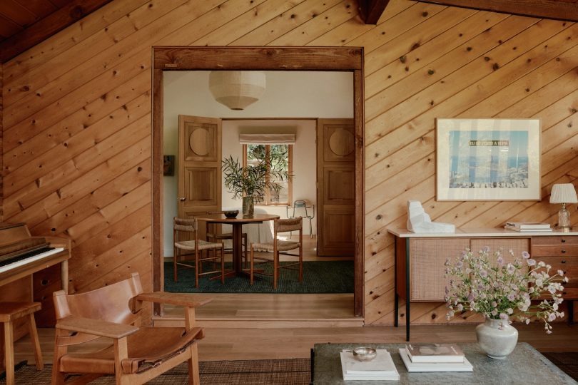 由NONO Studio设计的极简主义住宅Moon Canyon