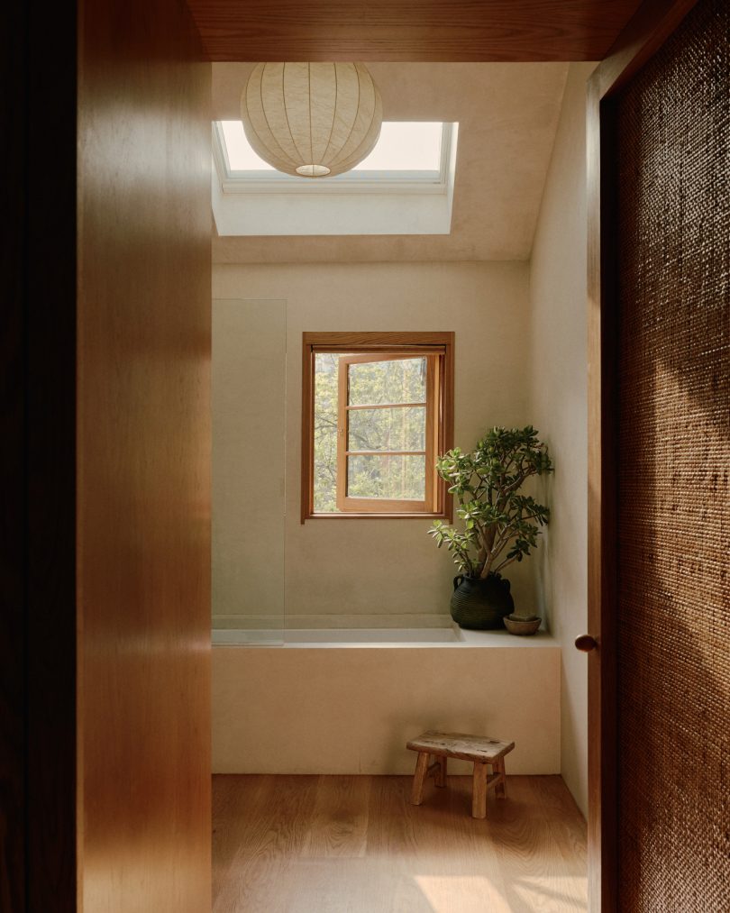 由NONO Studio设计的极简主义住宅Moon Canyon