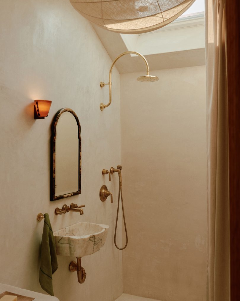 由NONO Studio设计的极简主义住宅Moon Canyon