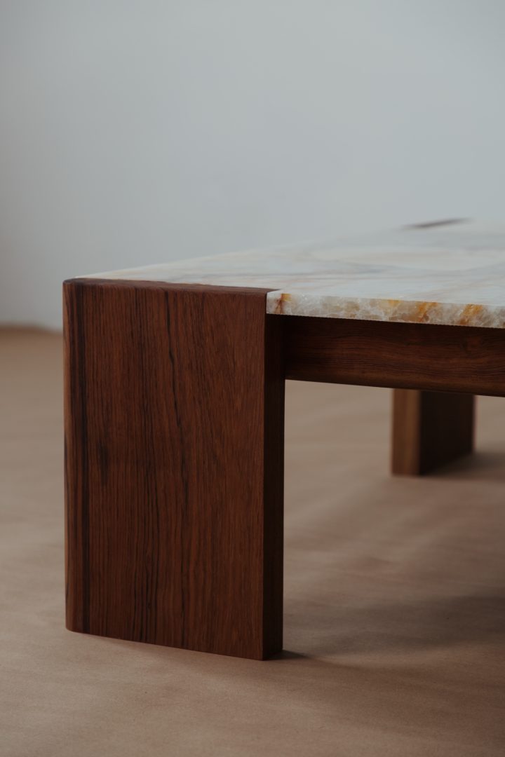 Gregory Beson设计的极简咖啡桌RL Coffee Table