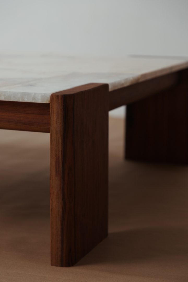 Gregory Beson设计的极简咖啡桌RL Coffee Table