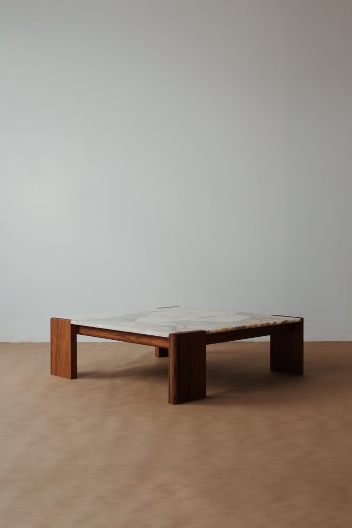 Gregory Beson设计的极简咖啡桌RL Coffee Table