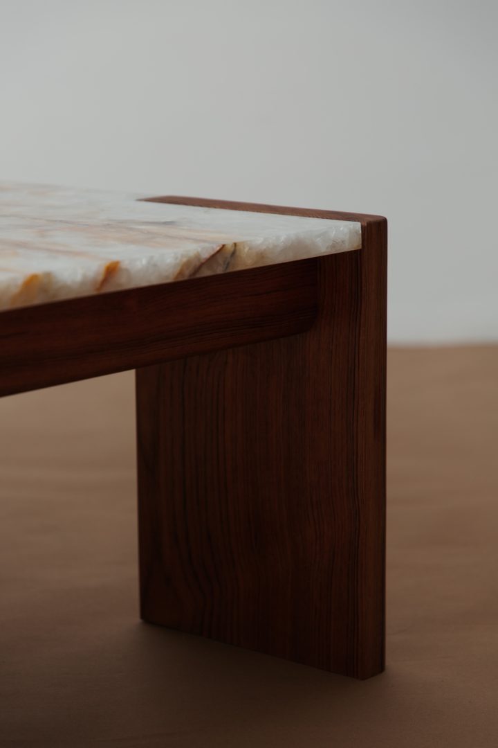 Gregory Beson设计的极简咖啡桌RL Coffee Table