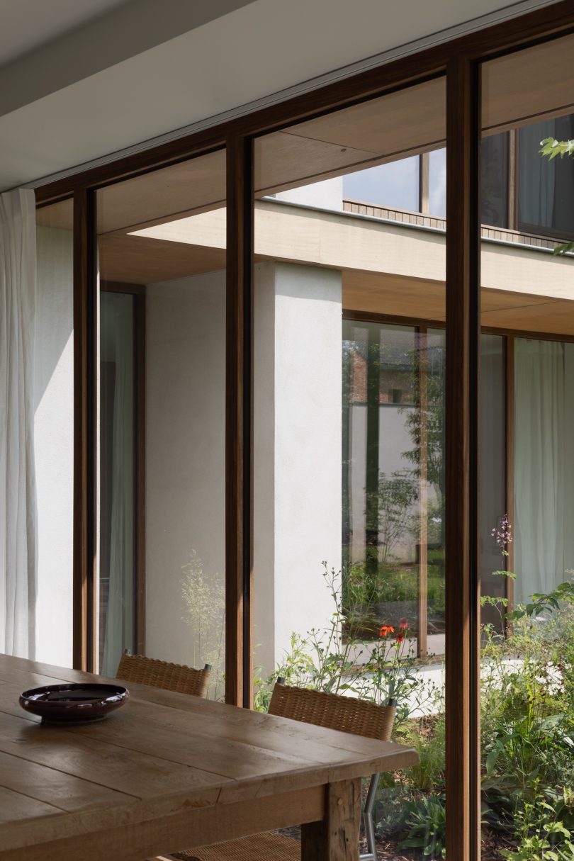 Max Luciano Geldof设计的极简主义住宅Sint-Amands