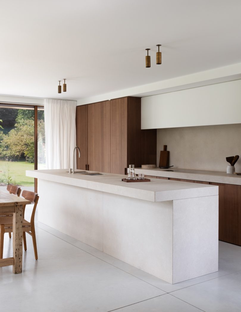 Max Luciano Geldof设计的极简主义住宅Sint-Amands