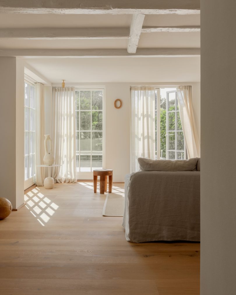 由Norm Architects设计的极简主义住宅Strandgården