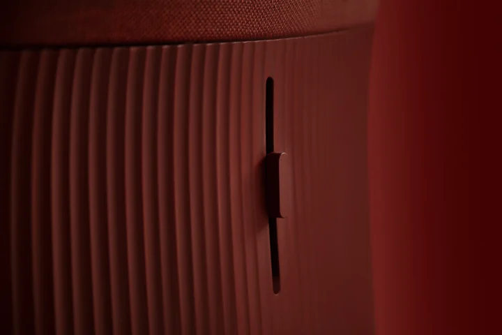 西班牙家具品牌：LAYER携手Andreu World推出Velo办公椅