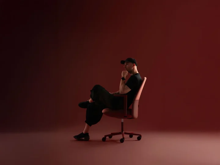 西班牙家具品牌：LAYER携手Andreu World推出Velo办公椅