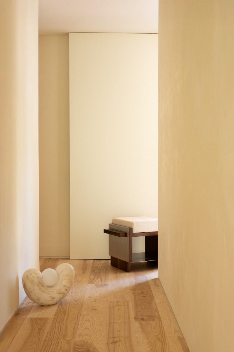 Luso Collective设计的极简别墅The Collector’s Residence